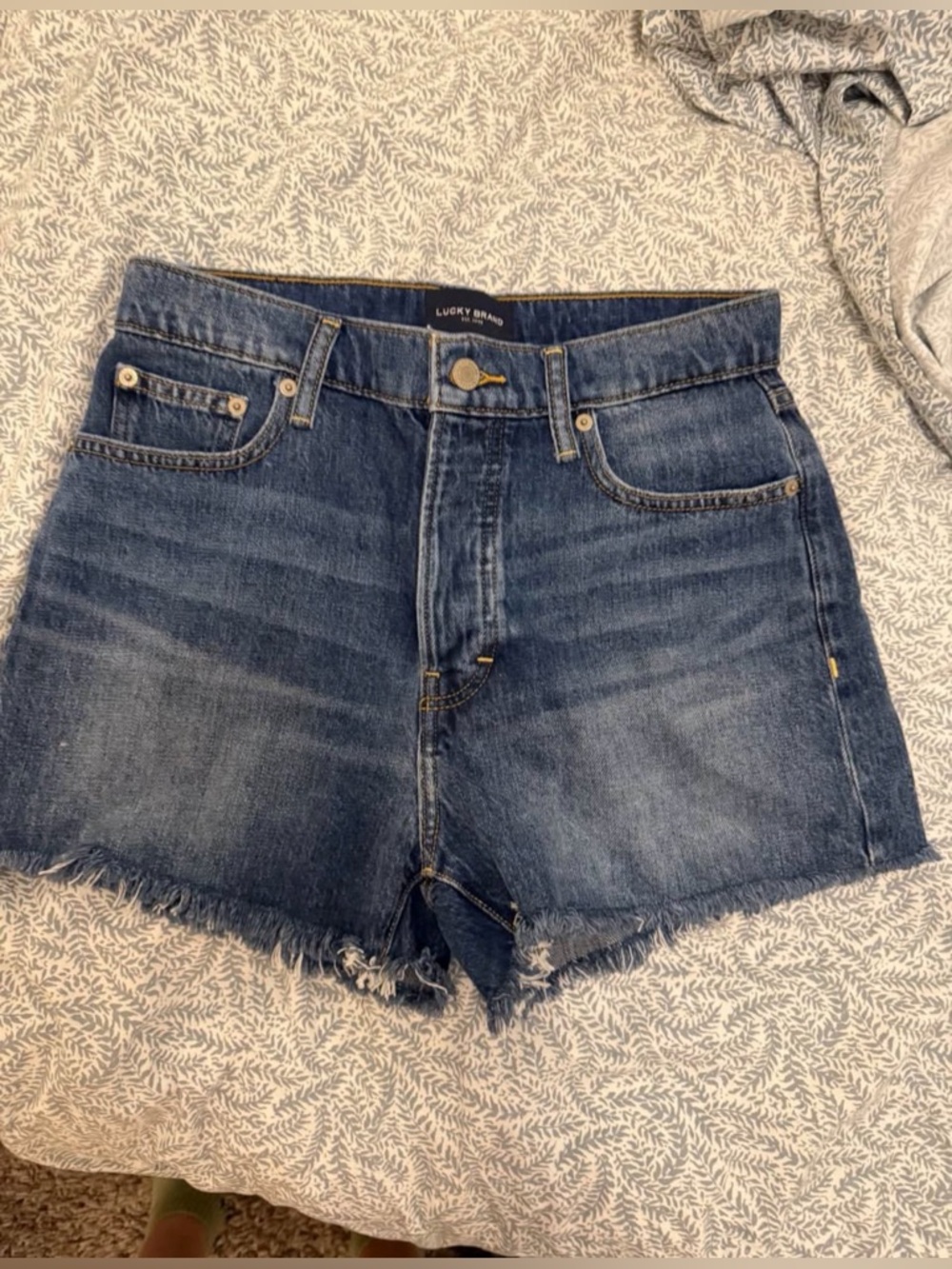 Lucky brand denim shorts size 4